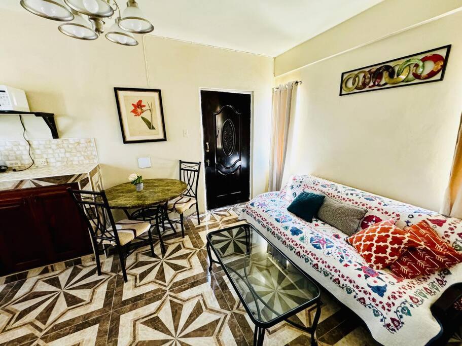 Apartment Com Yah So Come Here