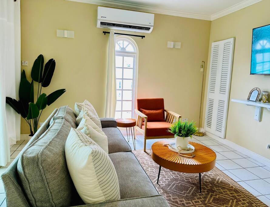 Apartment Falcon Islandview - Airport Pickup Available - 24Security Montego Bay