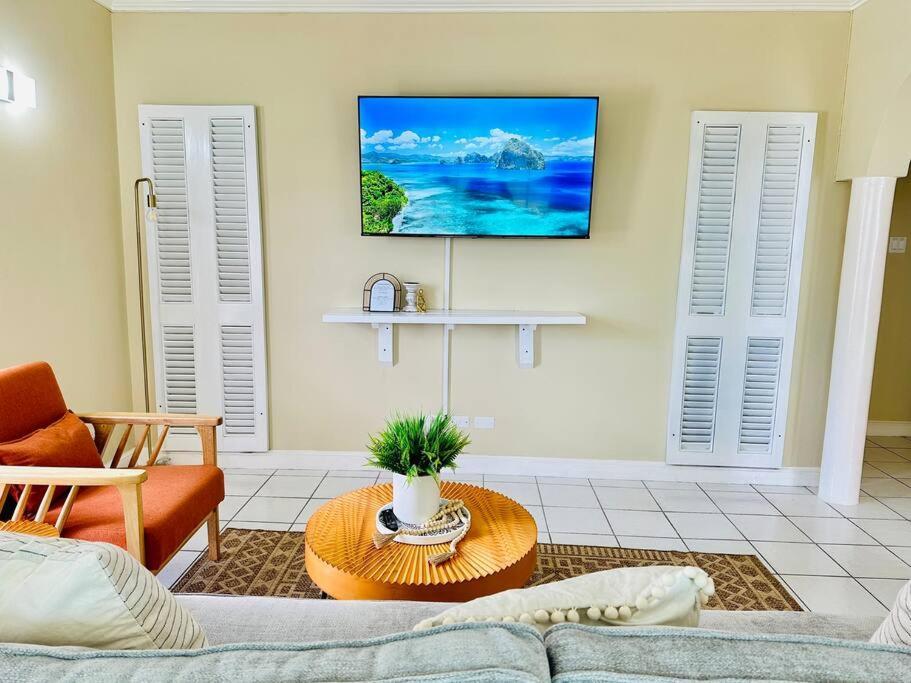 Falcon Islandview - Airport Pickup Available - 24Security Apartment Montego Bay