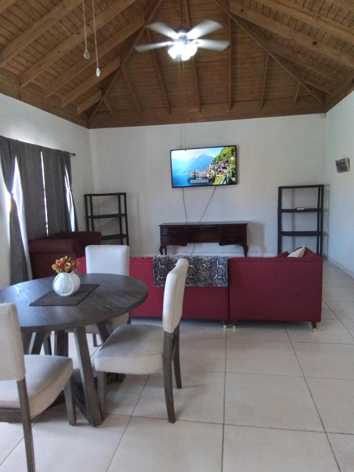 Chatham Palms Homestay