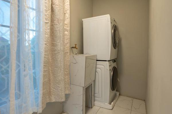 One Luxuray Guest house *