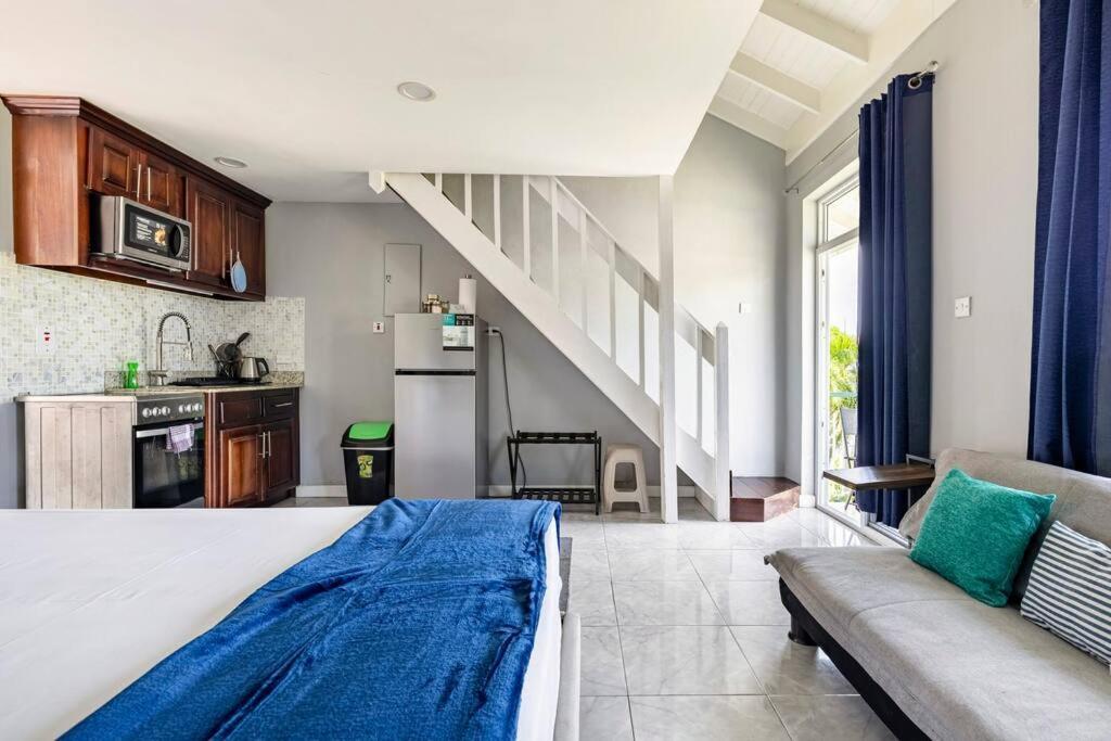 Seaside Loft With Pool, Sea Castles, Apartment