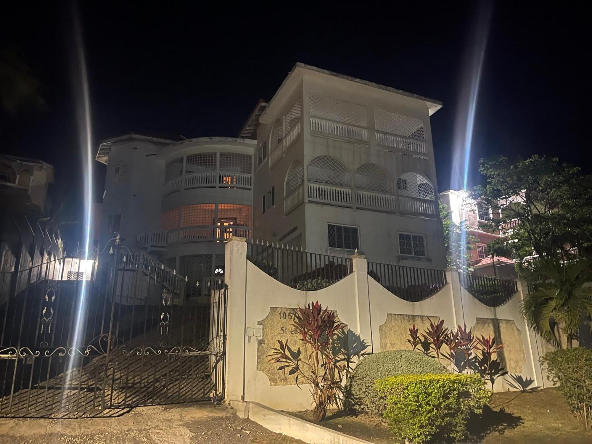 Skyline And Guest house *