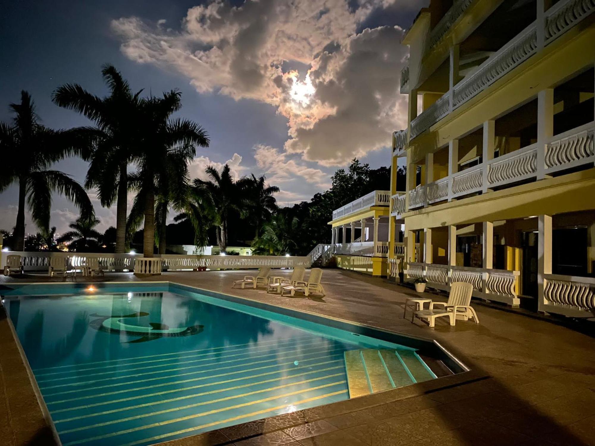 Aparthotel Spring Garden Mobay *
