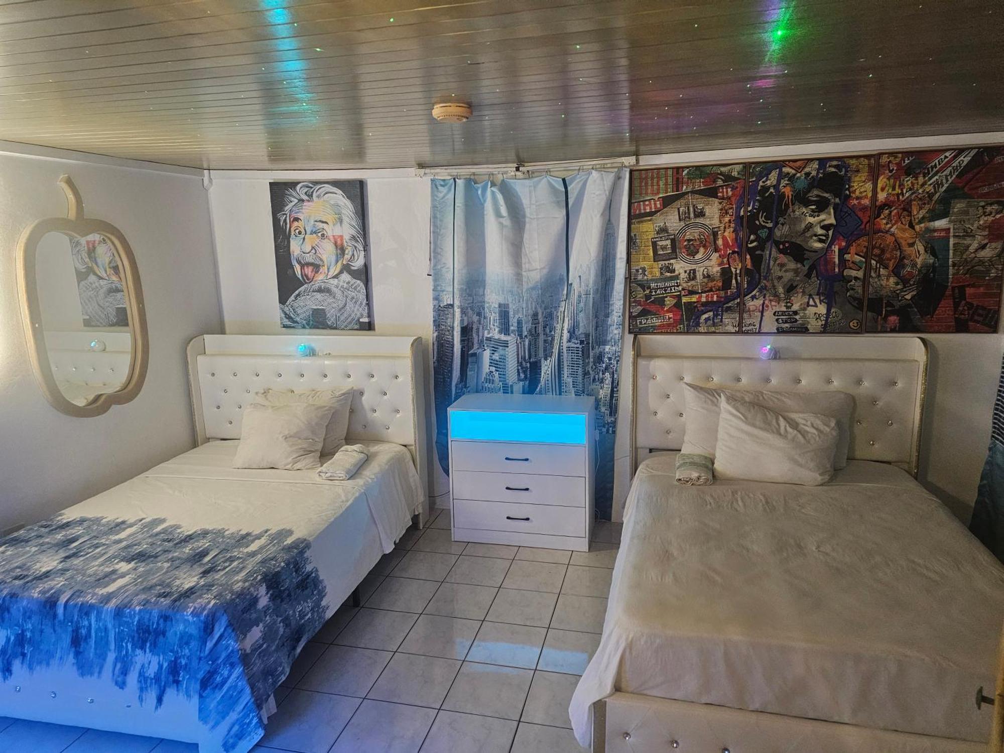 Big Apple Hotel 4*