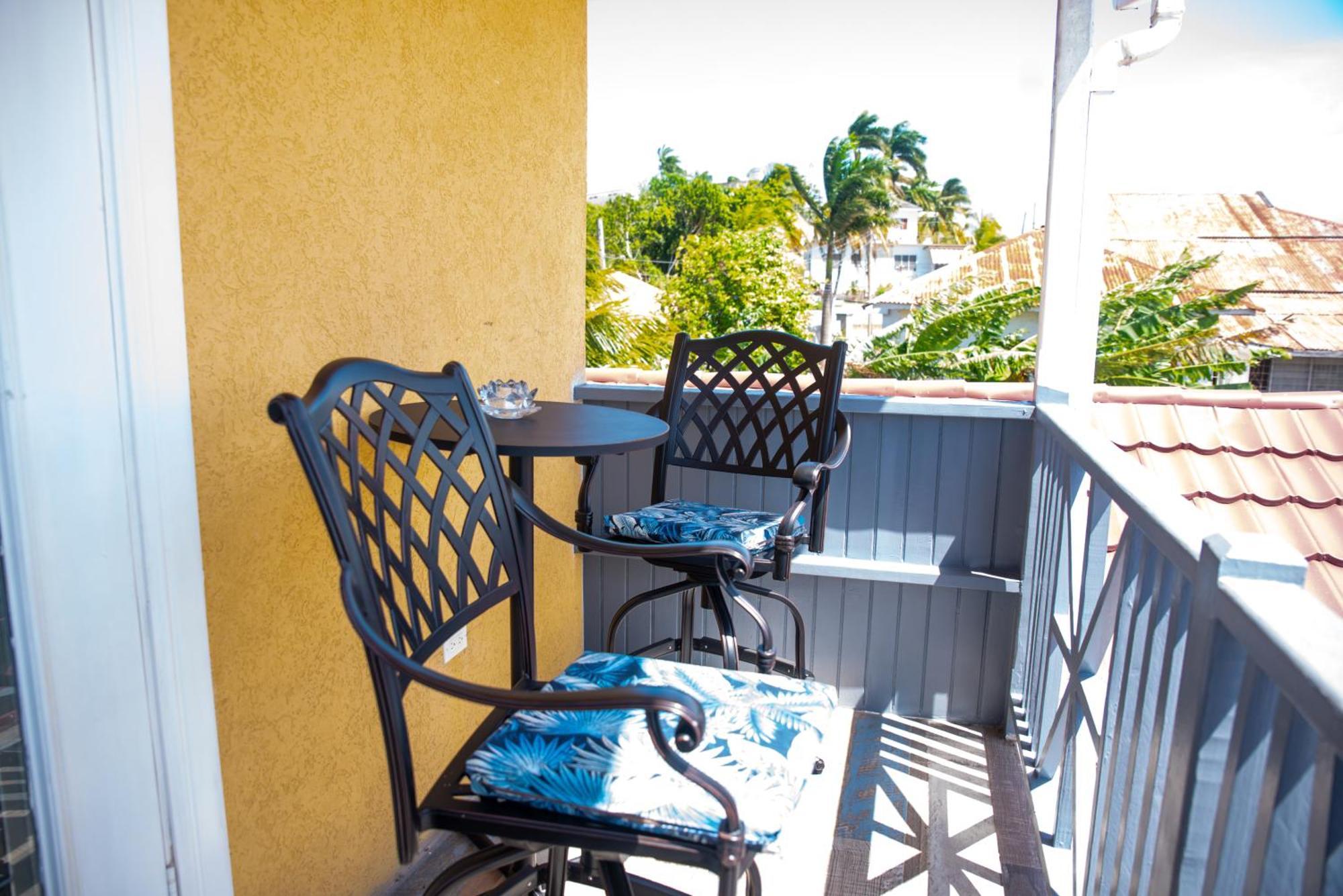 Apartment Bay - 5 Units Montego Bay