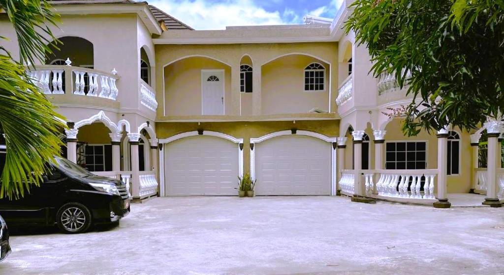 4 Star Ensuite * Montego Bay
