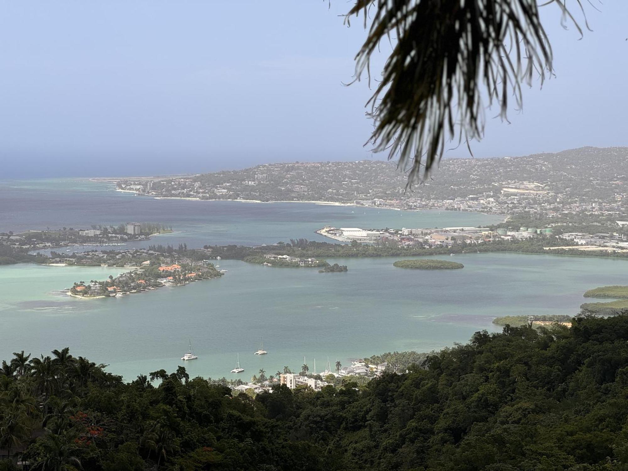 Bayview Luxury Retreats Villa *