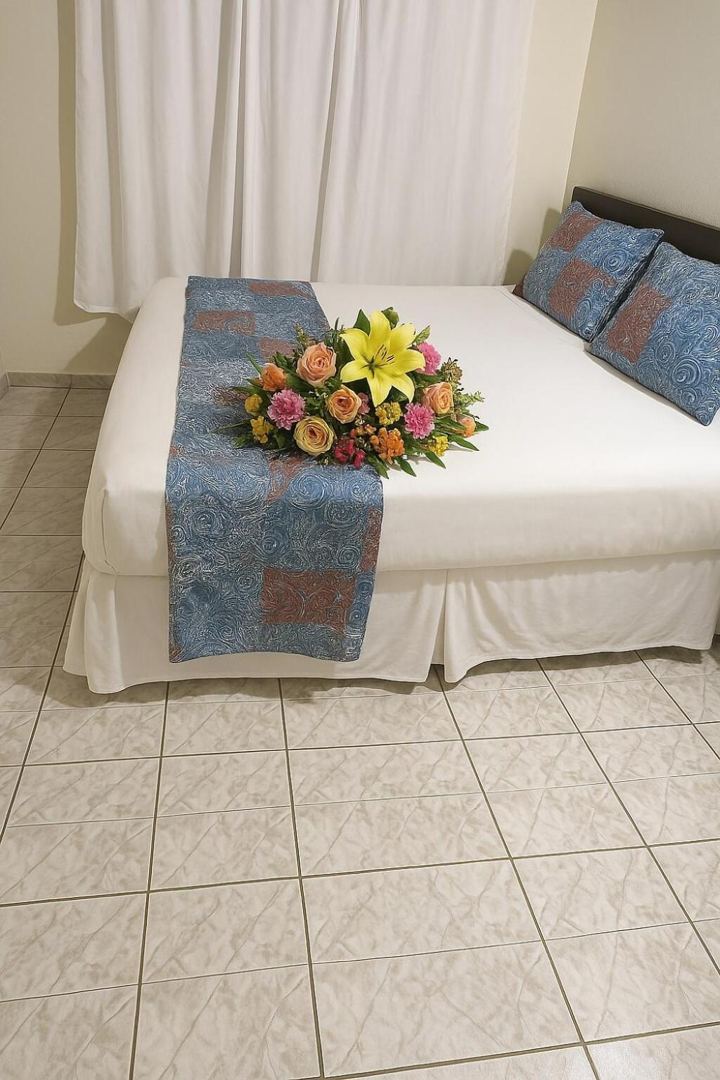 Eden Cove Apartment *