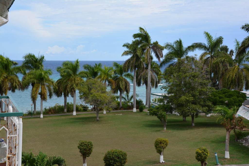 Seacastles By The Beach/pool