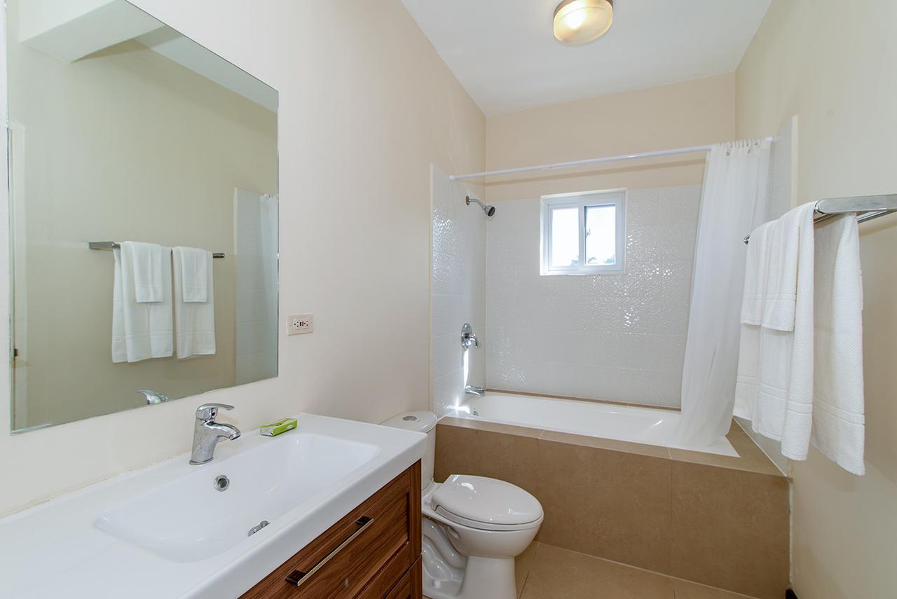 Family Complex Beside W/pool #1 Holiday home Montego Bay