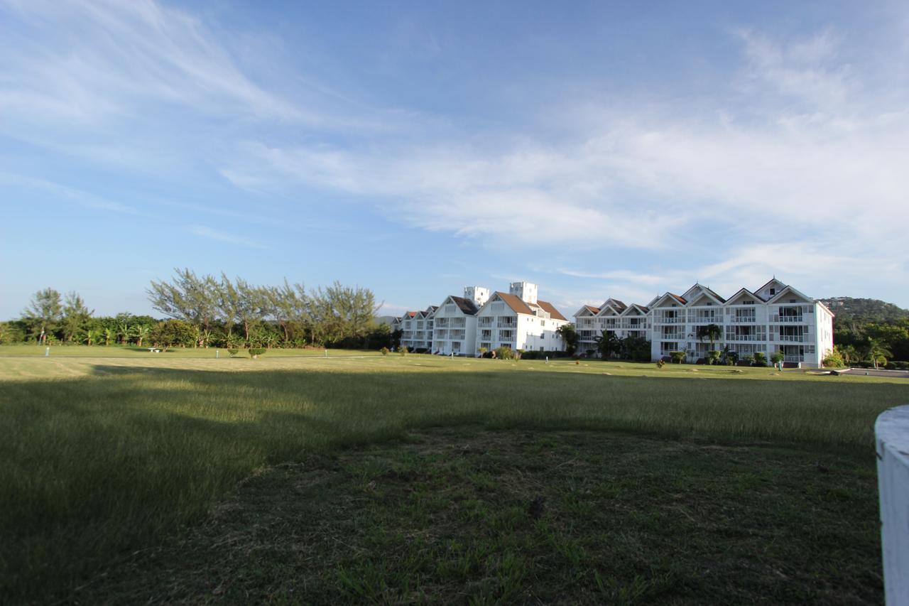 Seacastles By The Beach/pool Aparthotel *