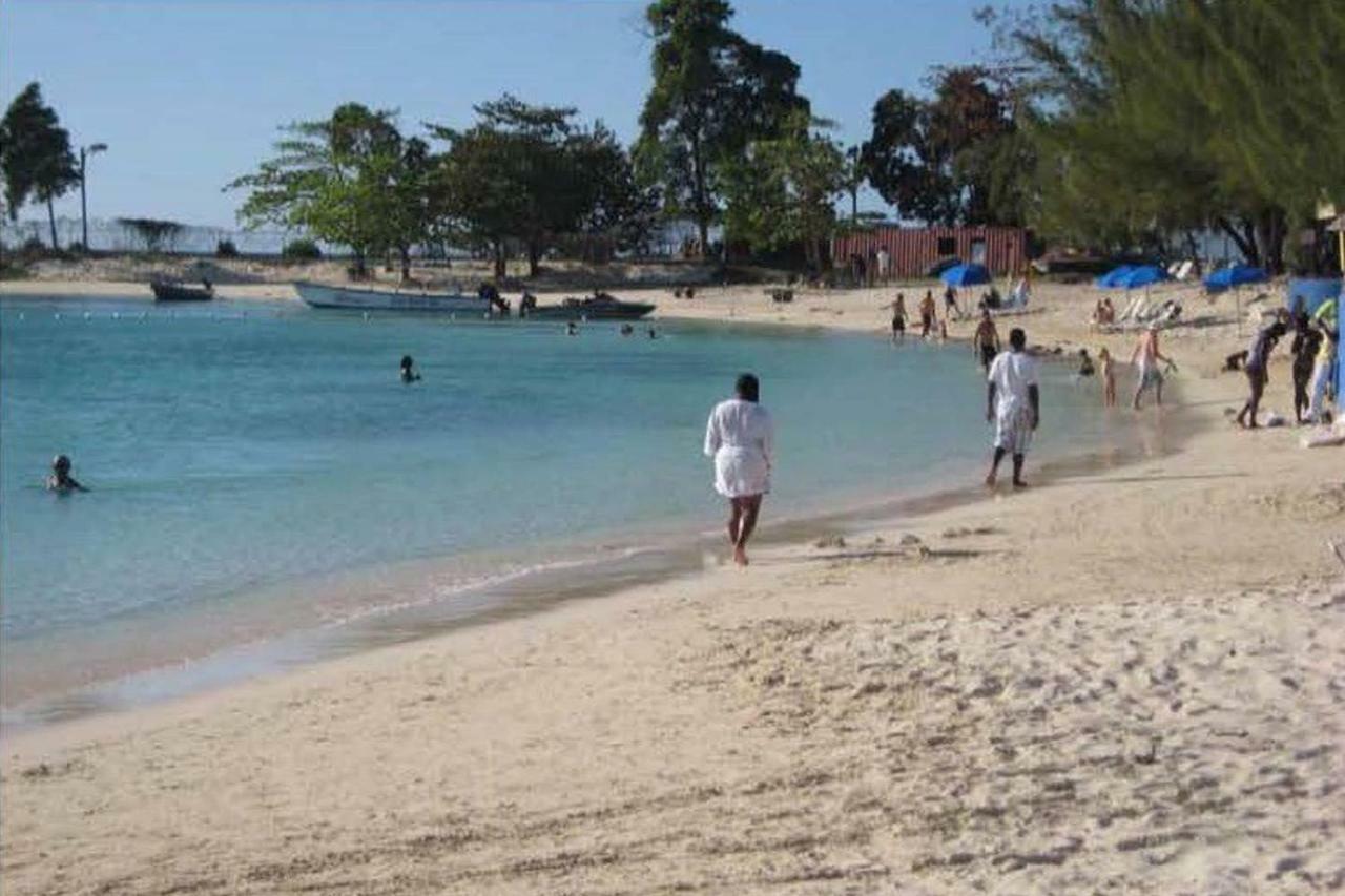Mobay Palmas * Montego Bay