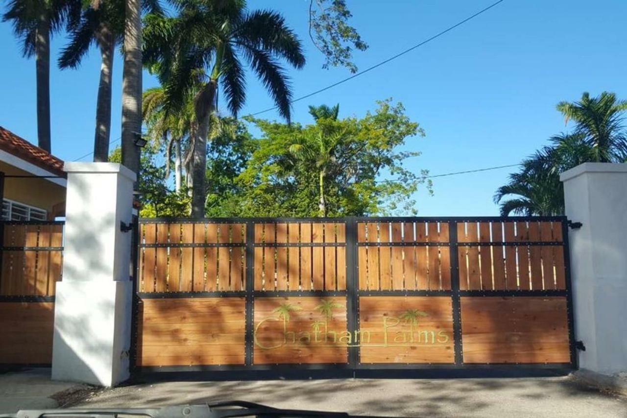 Mobay Palmas Villa