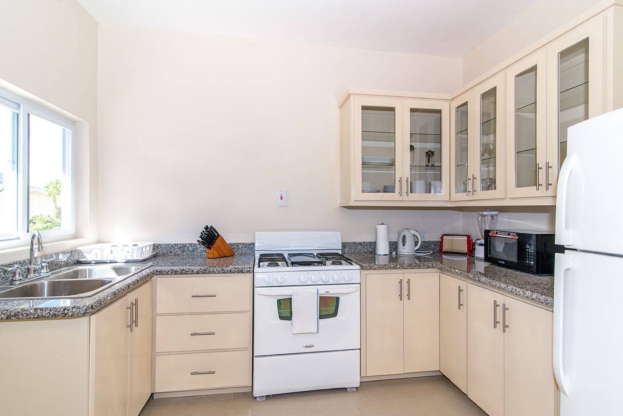 Nianna Coral Bay Stunning Townhouse Villa *
