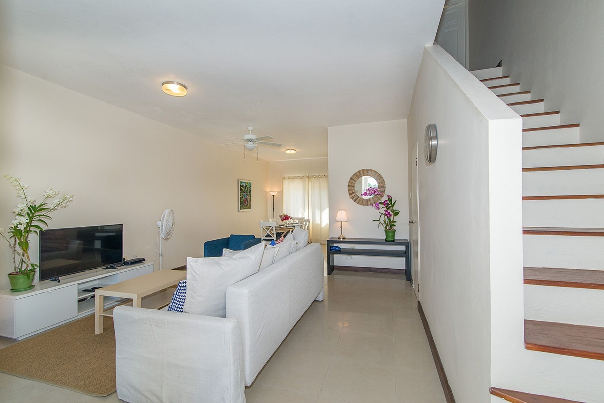 Nianna Coral Bay Stunning Townhouse Villa *
