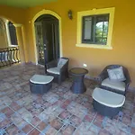 Luxury 10 Bedroom Villa-Millbrooks