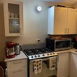Cheerful Two-Bedroom 1Bath, Wifi, Air Conditioning