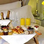 Cool Breeze Bed And Breakfast
