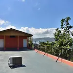 Lsstonethrow Apts