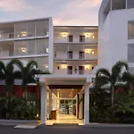 Grand Decameron Cornwall Beach, A Trademark All-Inclusive Resort