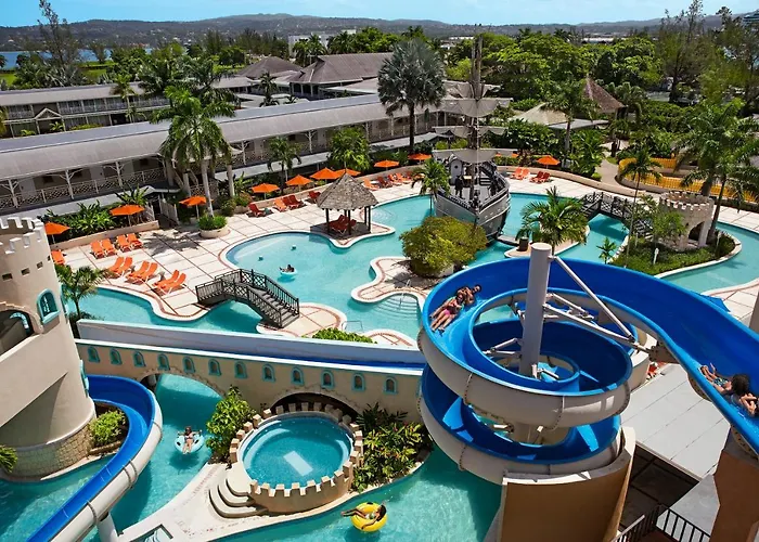 Sunset Beach Resort, Spa & Waterpark