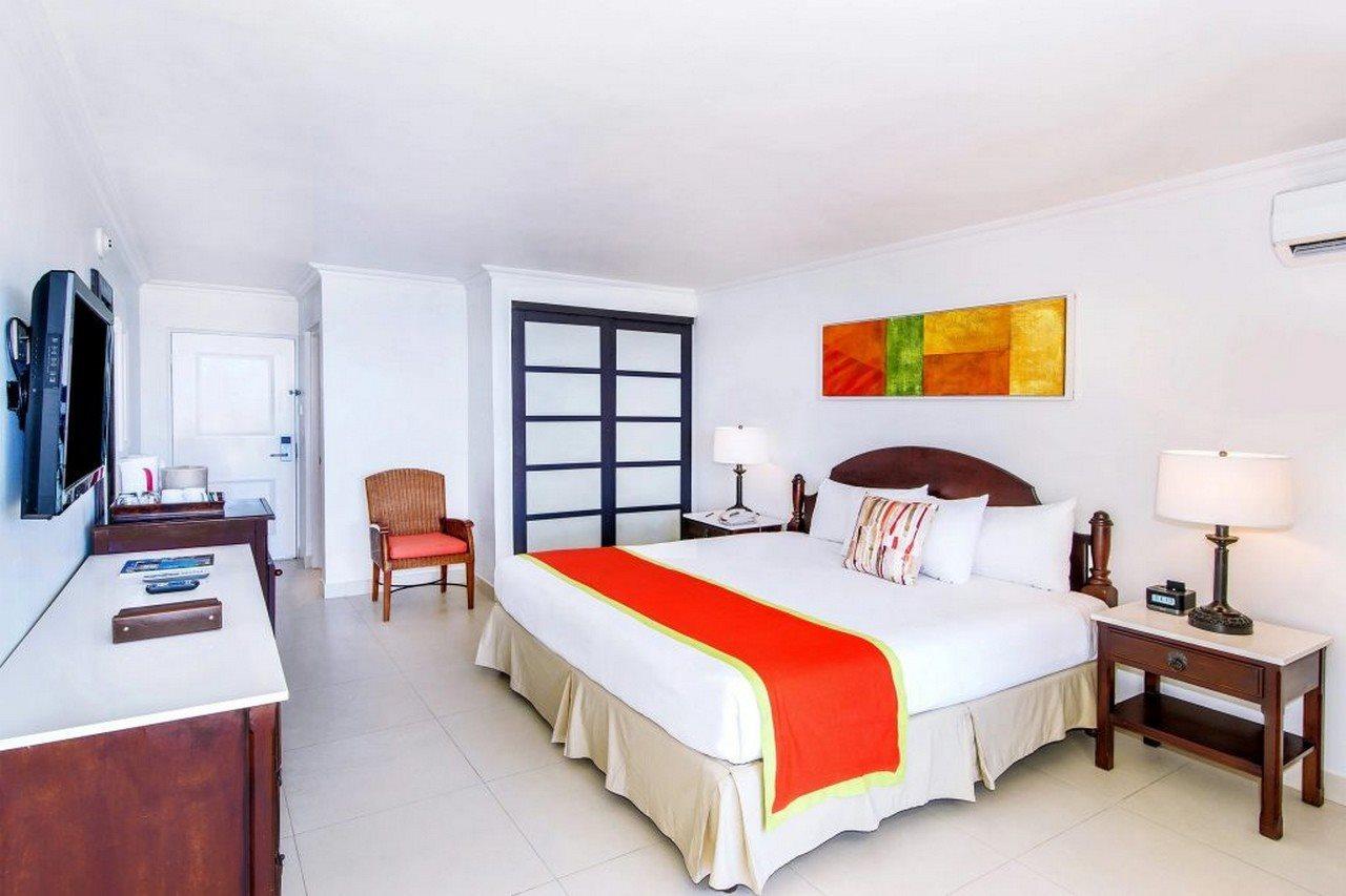 Resort Sunscape Splash And