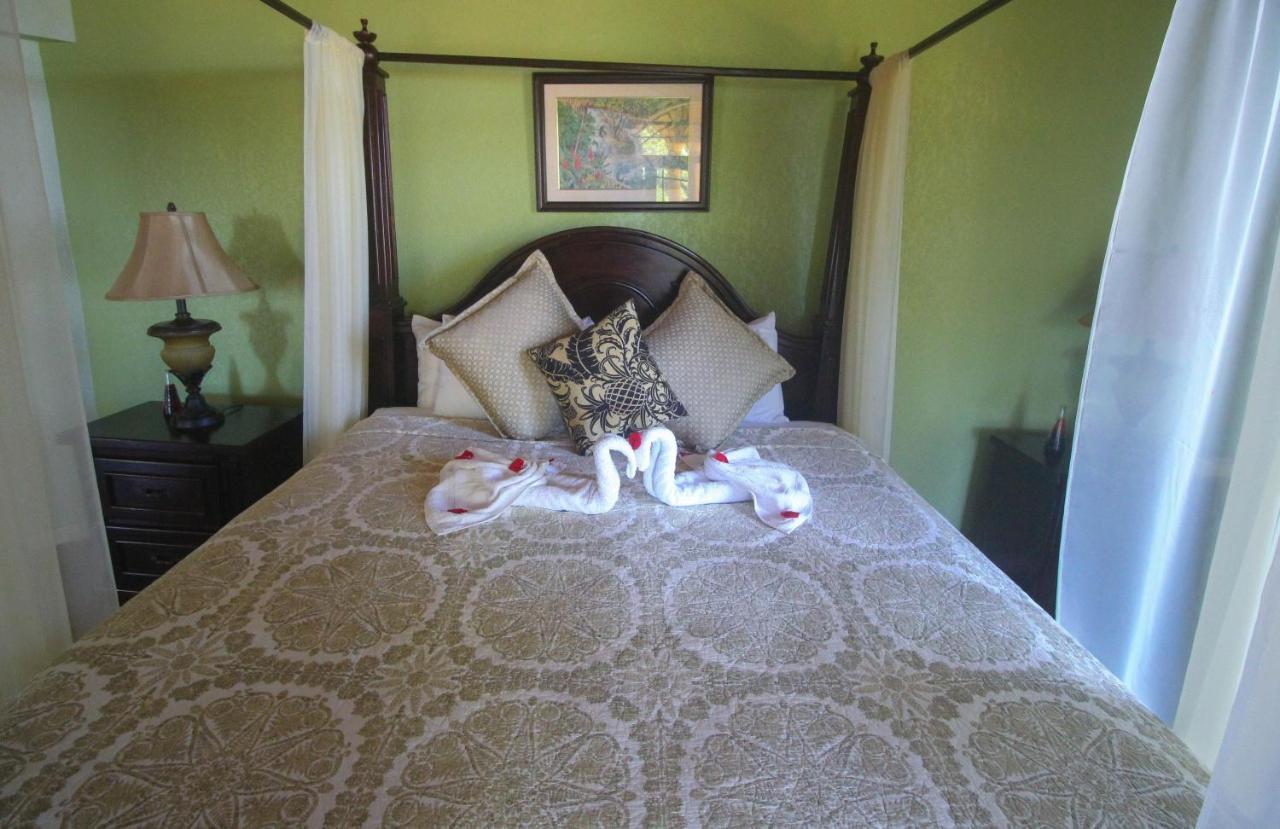 Luxury 10 Bedroom Villa-millbrooks Villa Montego Bay