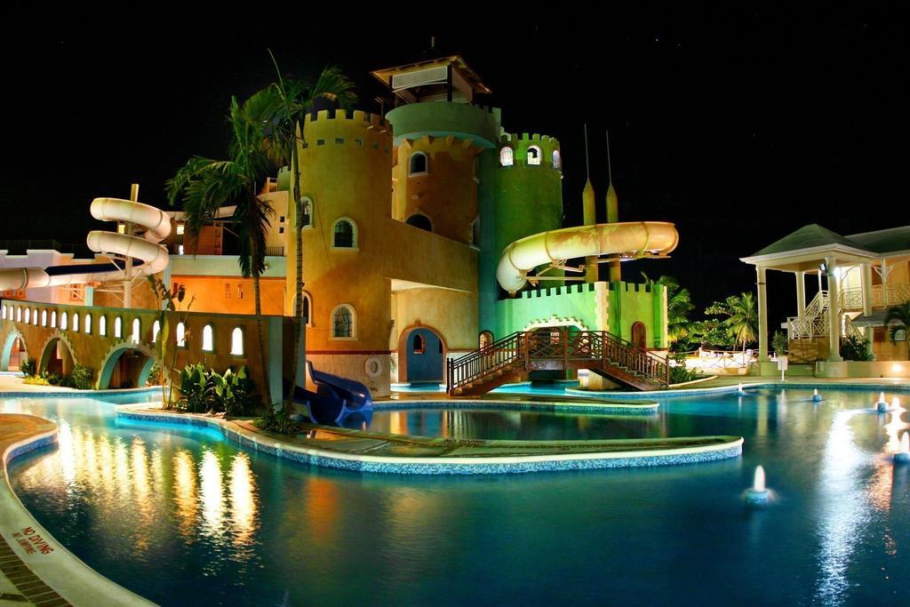 Sunscape Splash And