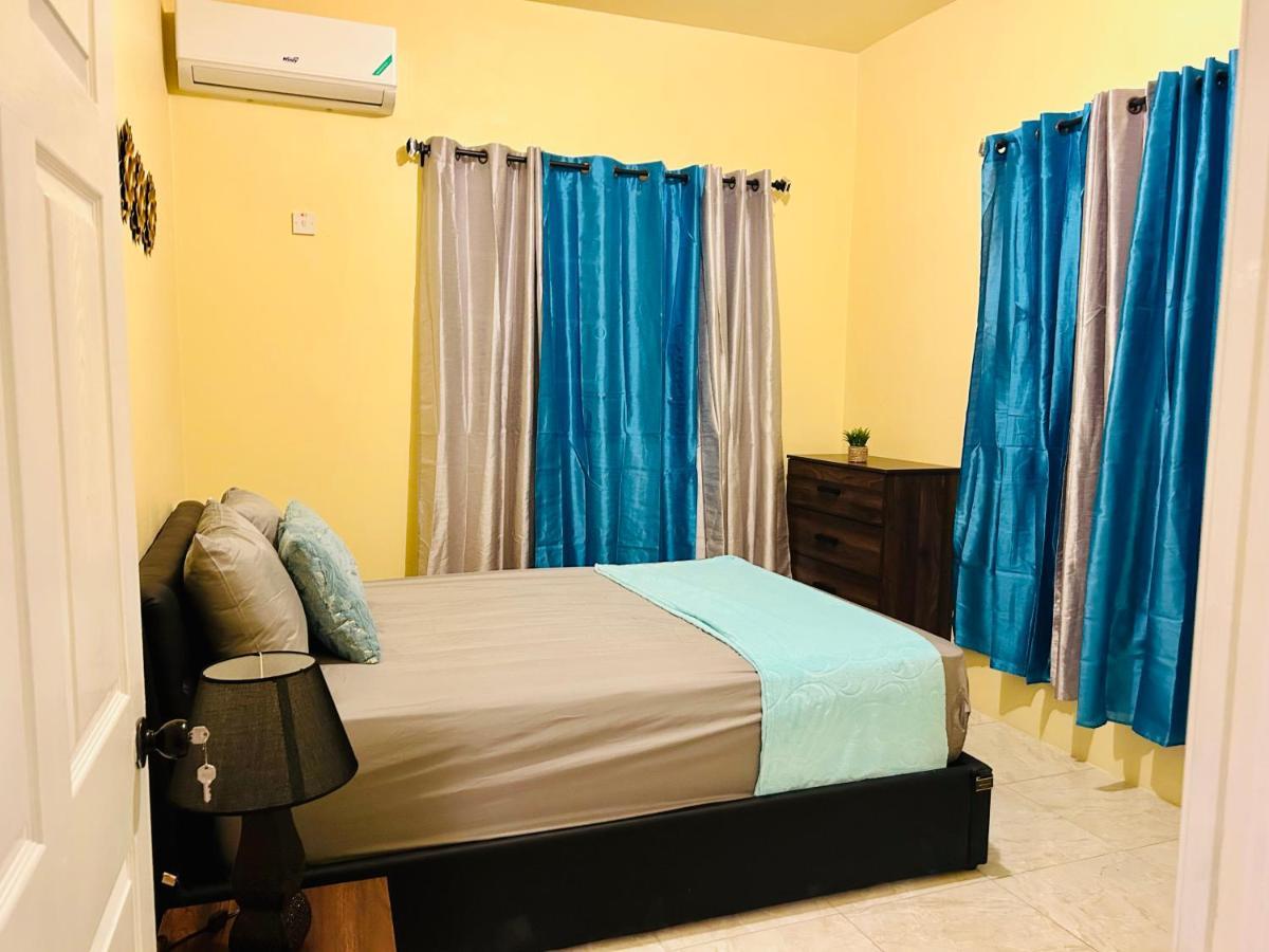 The Rest Stop-b- 15 Min From Airport/24hrs Security