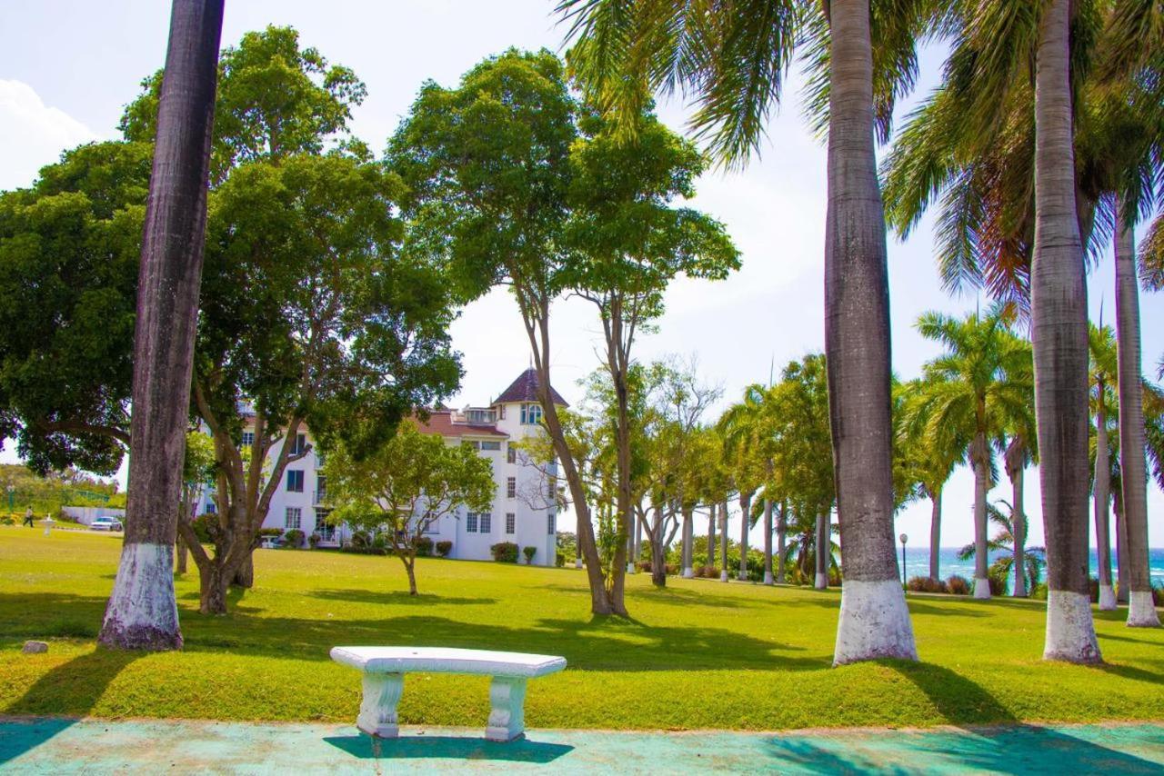 Malibu Ocean View Studio Apartment Montego Bay