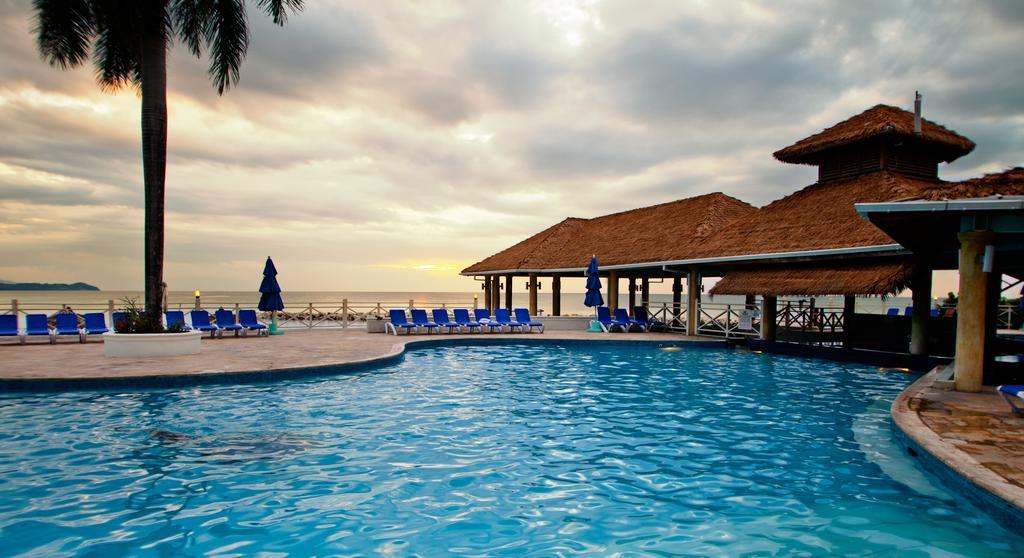 Sunscape Splash And Resort