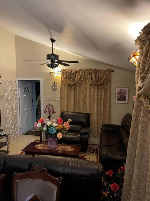 Holiday home Cheerful Two-bedroom 1bath, Wifi, Air Conditioning