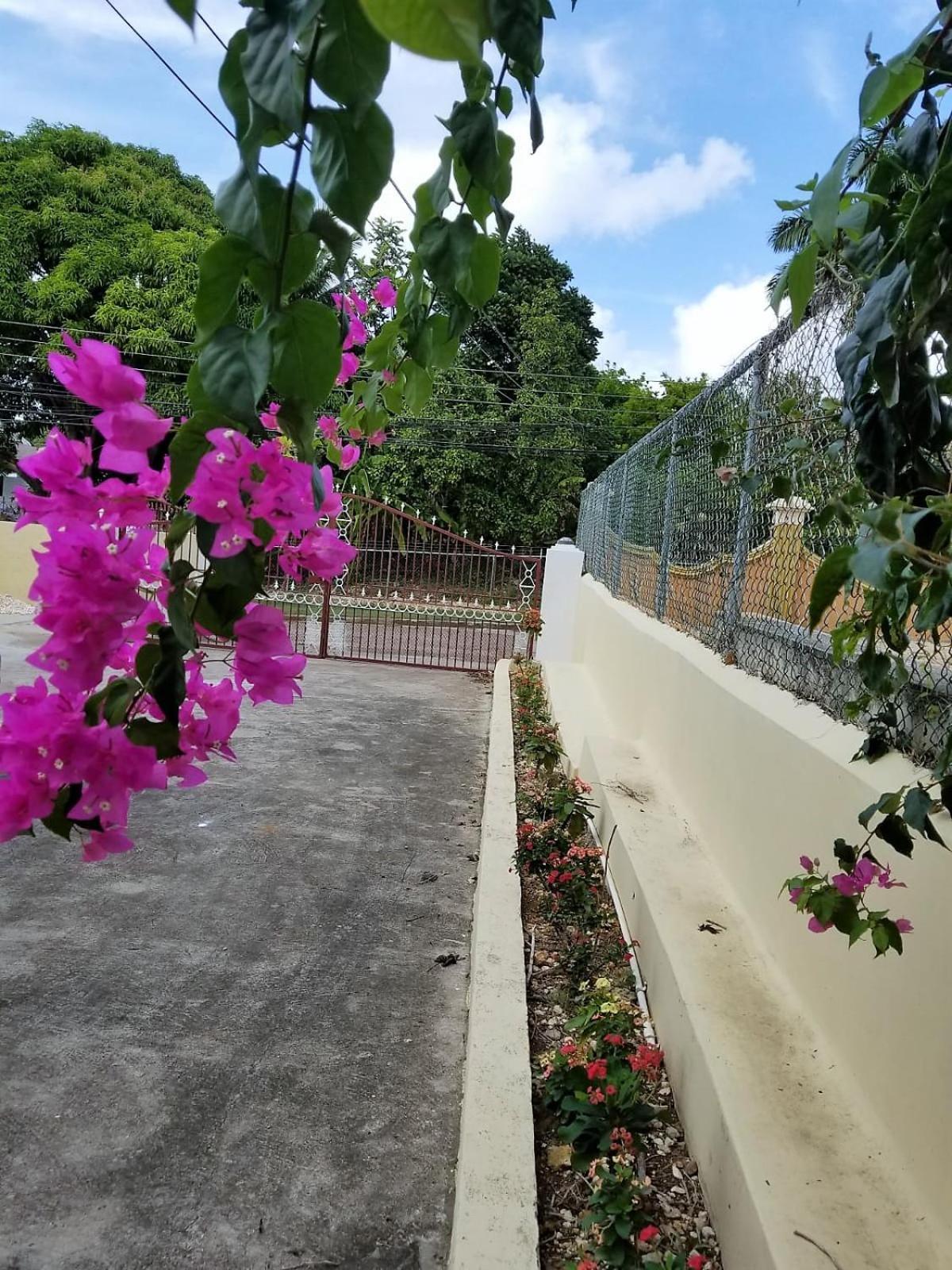 Maranatha Close Guest house
