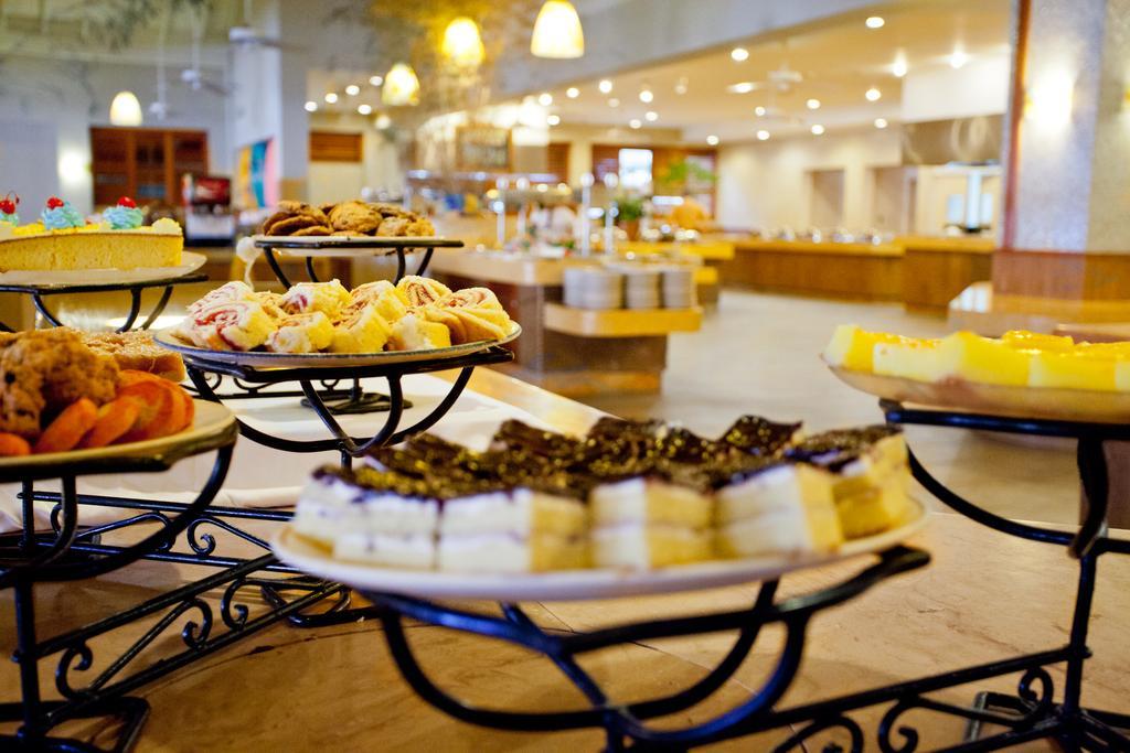 Resort Sunscape Splash And
