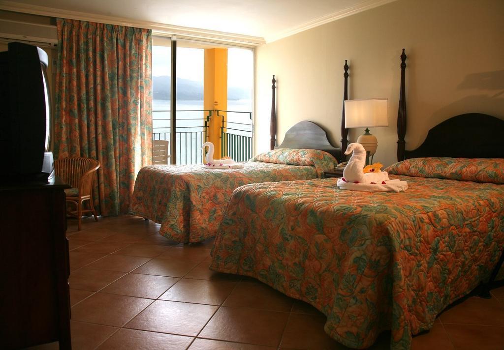 Resort Sunscape Splash And