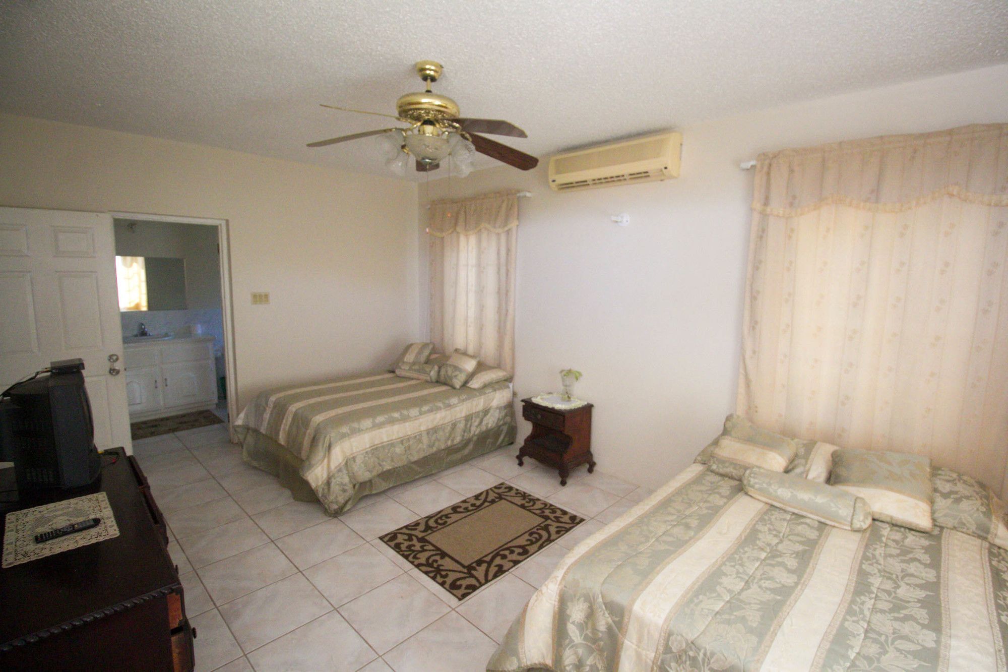 Seaview Chateau * Montego Bay