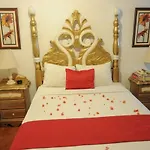 Glorianna Hotel