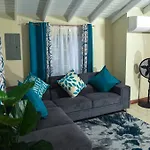 Homestay Villa Montego West
