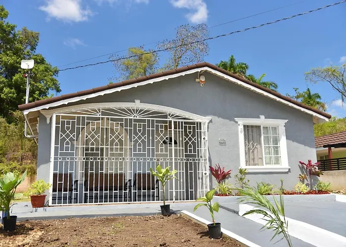 The West Village Summer House - Montego Bay