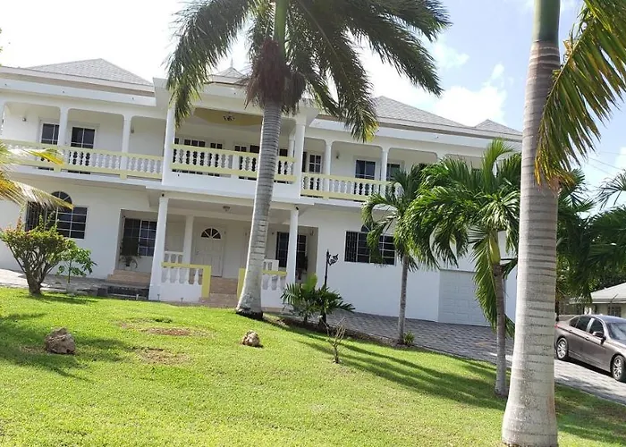Coral Gardens Villa