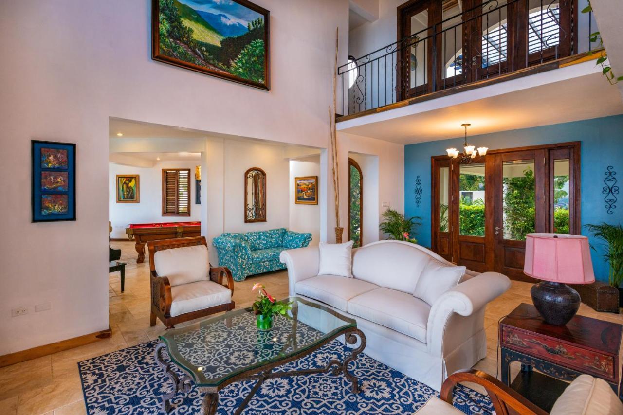 Mimosa Villa