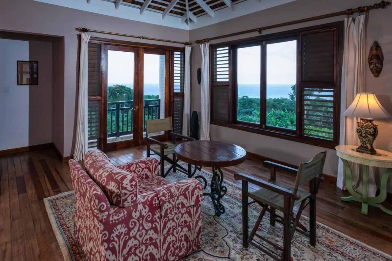Mimosa Villa