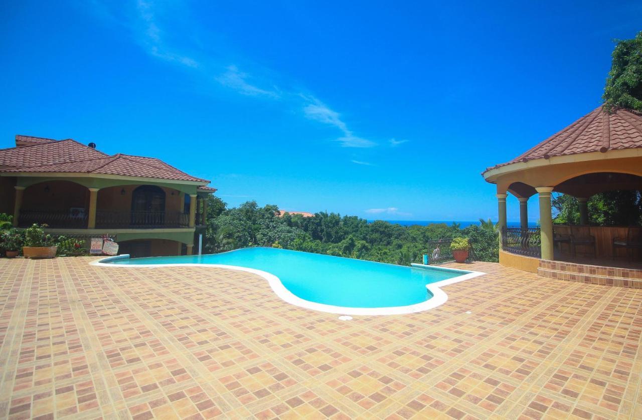 Luxury 10 Bedroom Villa-millbrooks Villa Montego Bay