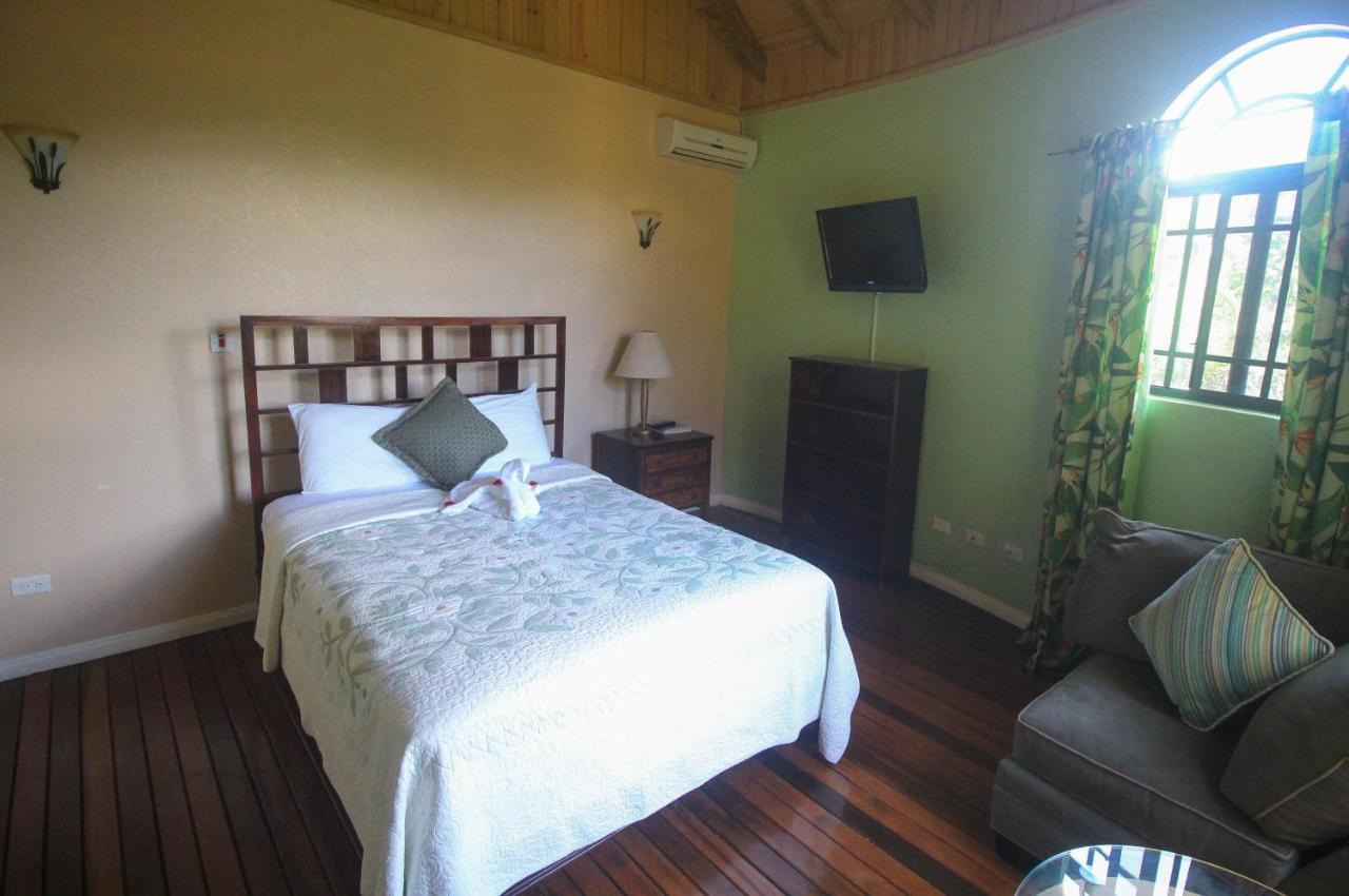 Luxury 10 Bedroom Villa-millbrooks Villa Montego Bay