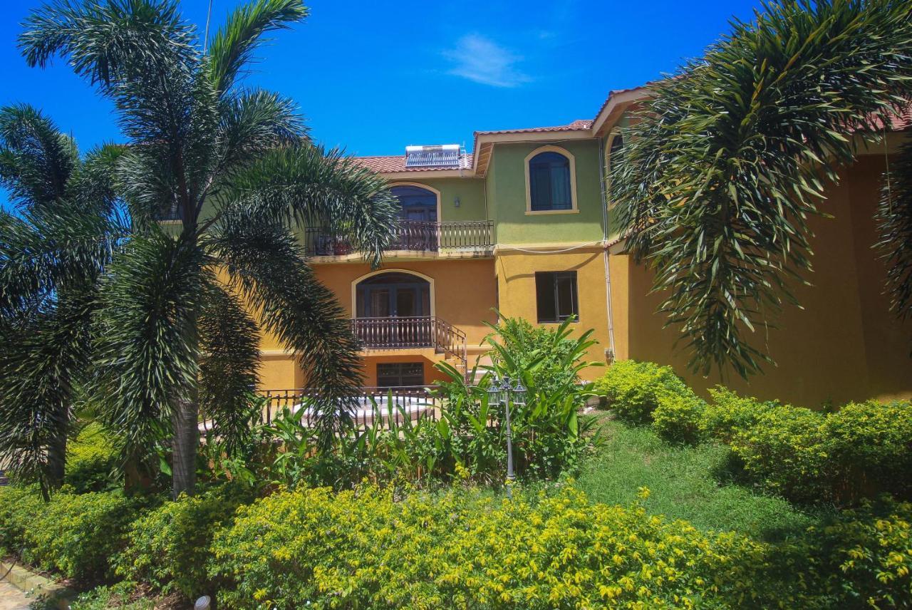Villa Luxury 10 Bedroom Villa-millbrooks Montego Bay