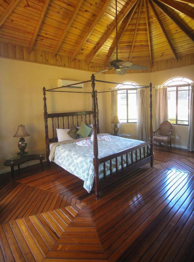 Luxury 10 Bedroom Villa-millbrooks * Montego Bay