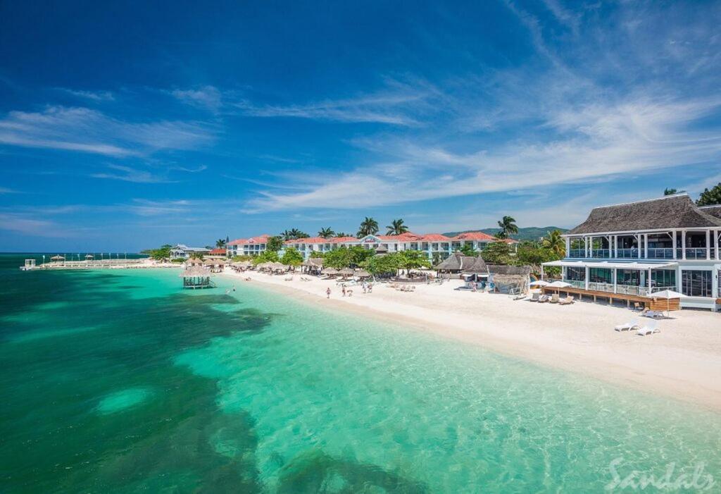 The West Village Summer House - Holiday home Montego Bay