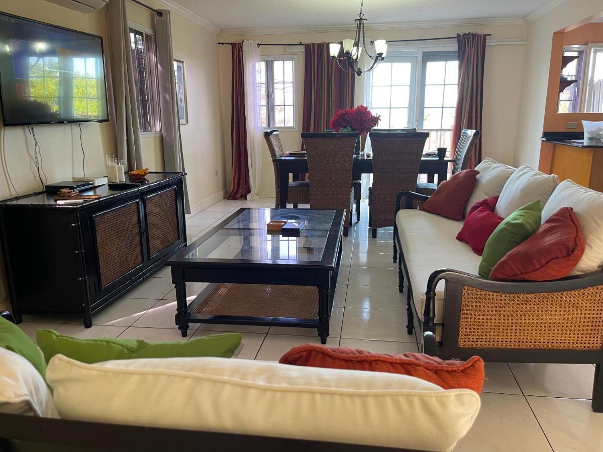 Free Airport Pickup 5 Minutes From Airport And Apartment Montego Bay