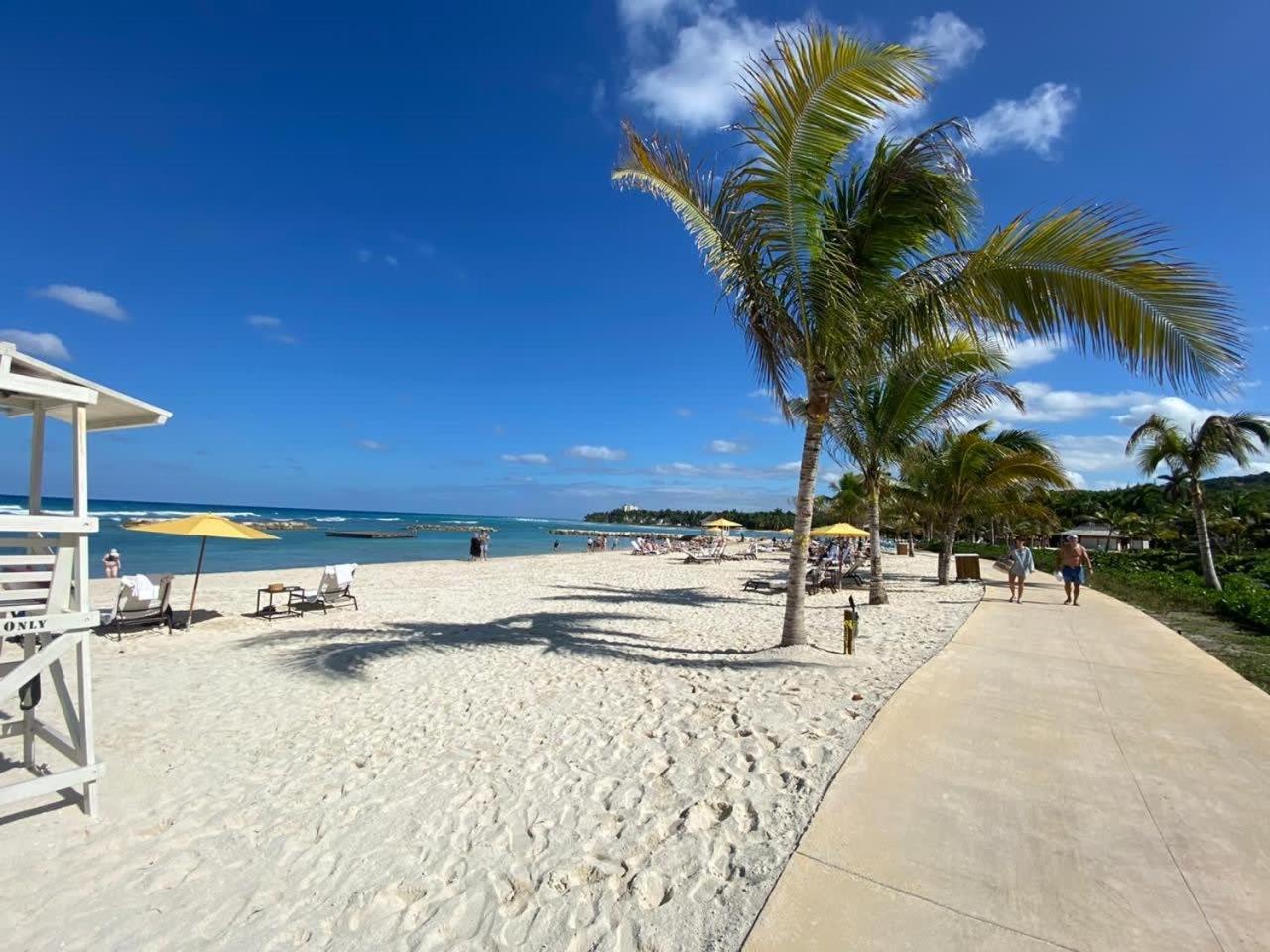 Hospitality Expert Bts 6 - Pool & Bar Pensão Montego Bay